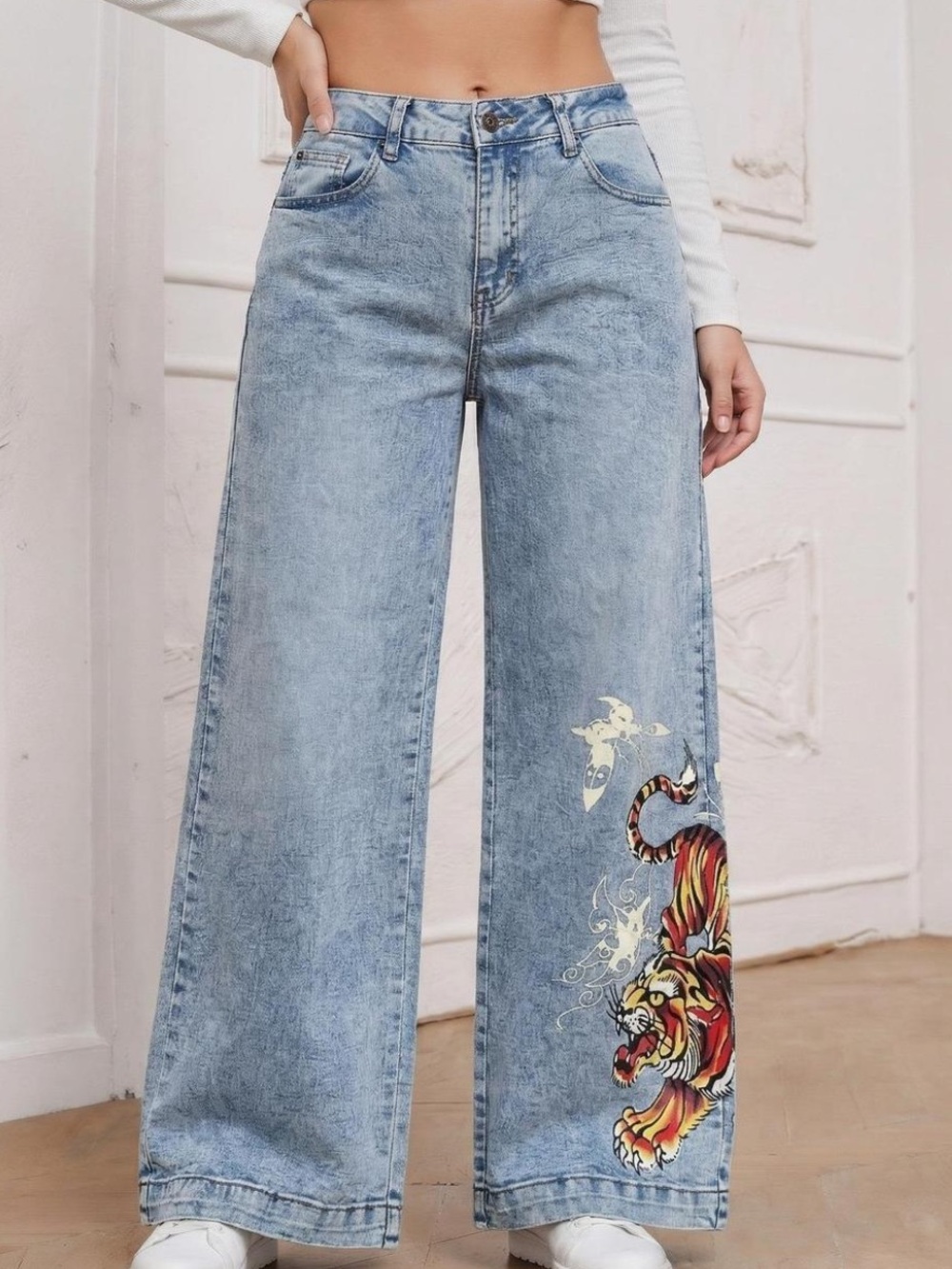 Women’s ed hardy crawling tiger wide-leg jeans